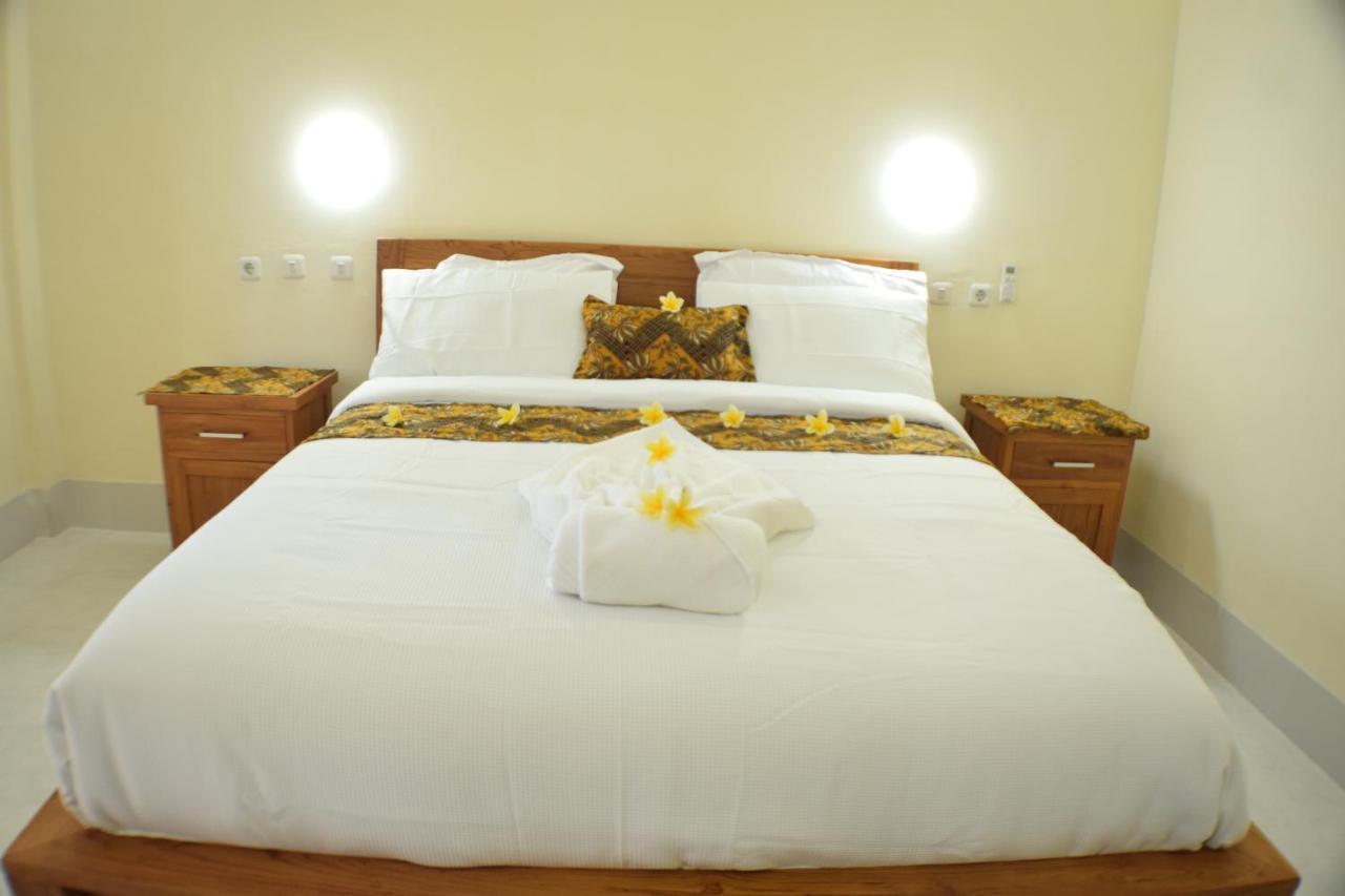 Kj Inn Homestay Senggigi Exterior photo